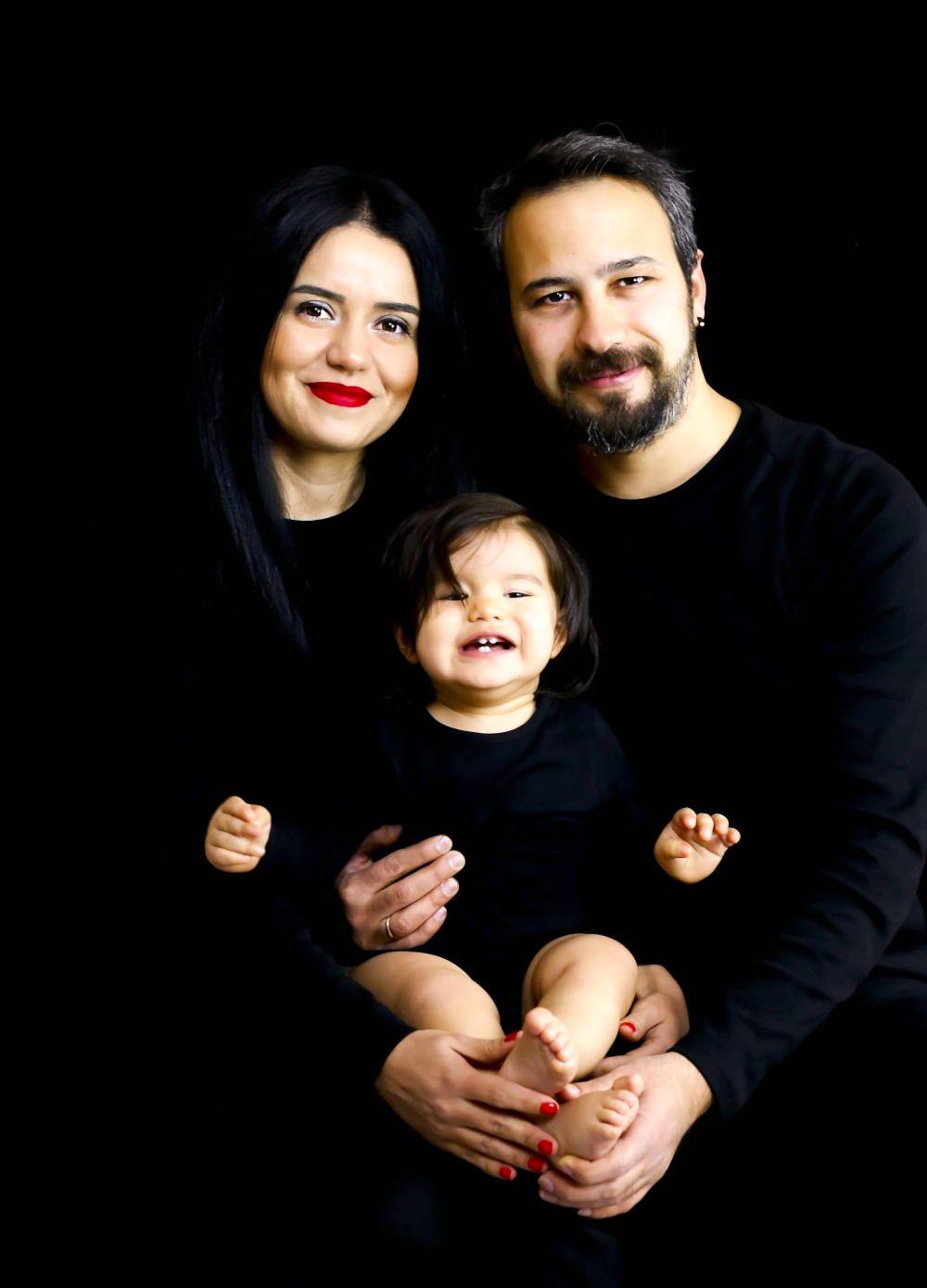 aile-cekimi-bebek-cekimi-bebek-fotografcisi-ankara-gulay-aldogan-fotografci-kiz-ankara-pasta-patlatma-bebek-aile-cekimi-bebek-konsept-cekim-scaled